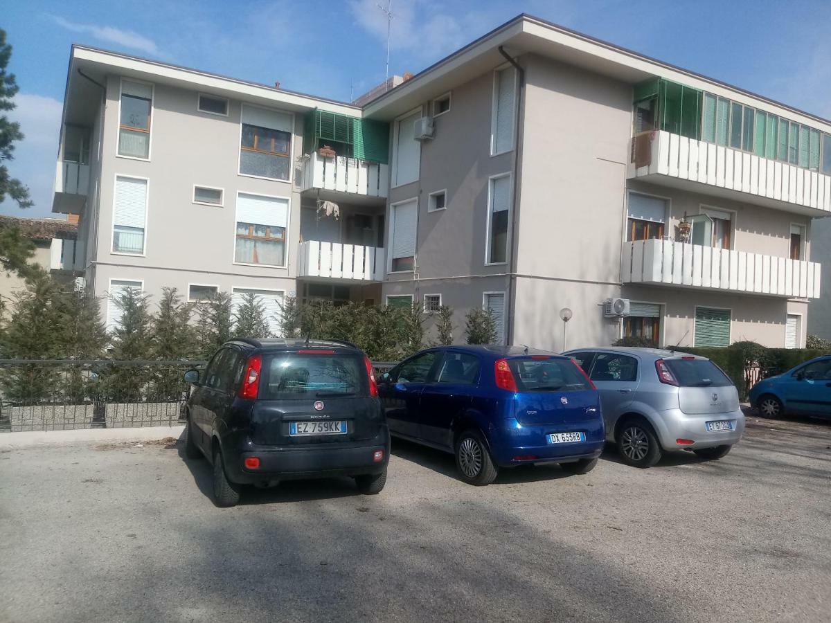 Vicino Al Prato Della Valle Intero Appartamento Parcheggio Facile Di Fronte Padova Luaran gambar